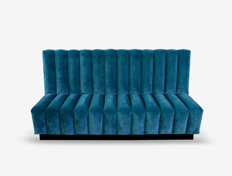 divano-per-bar-e-ristoranti-alberghi-e-hotel-in-velluto-blu-e-metallo-lagos1