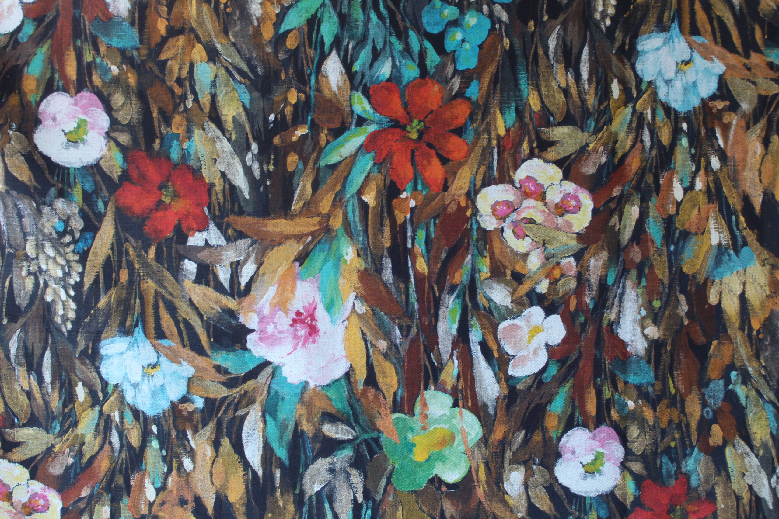 tessuti-a-fiori-artistici-pittoreschi-per-arredamento-contract-ideali-per-ristoranti-e-bar-in-cotone-organico-1