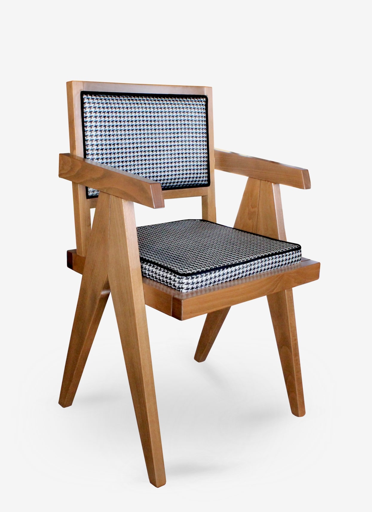 sedie per bar, sedie per ristoranti in legno massello e tessuto per arredi contract