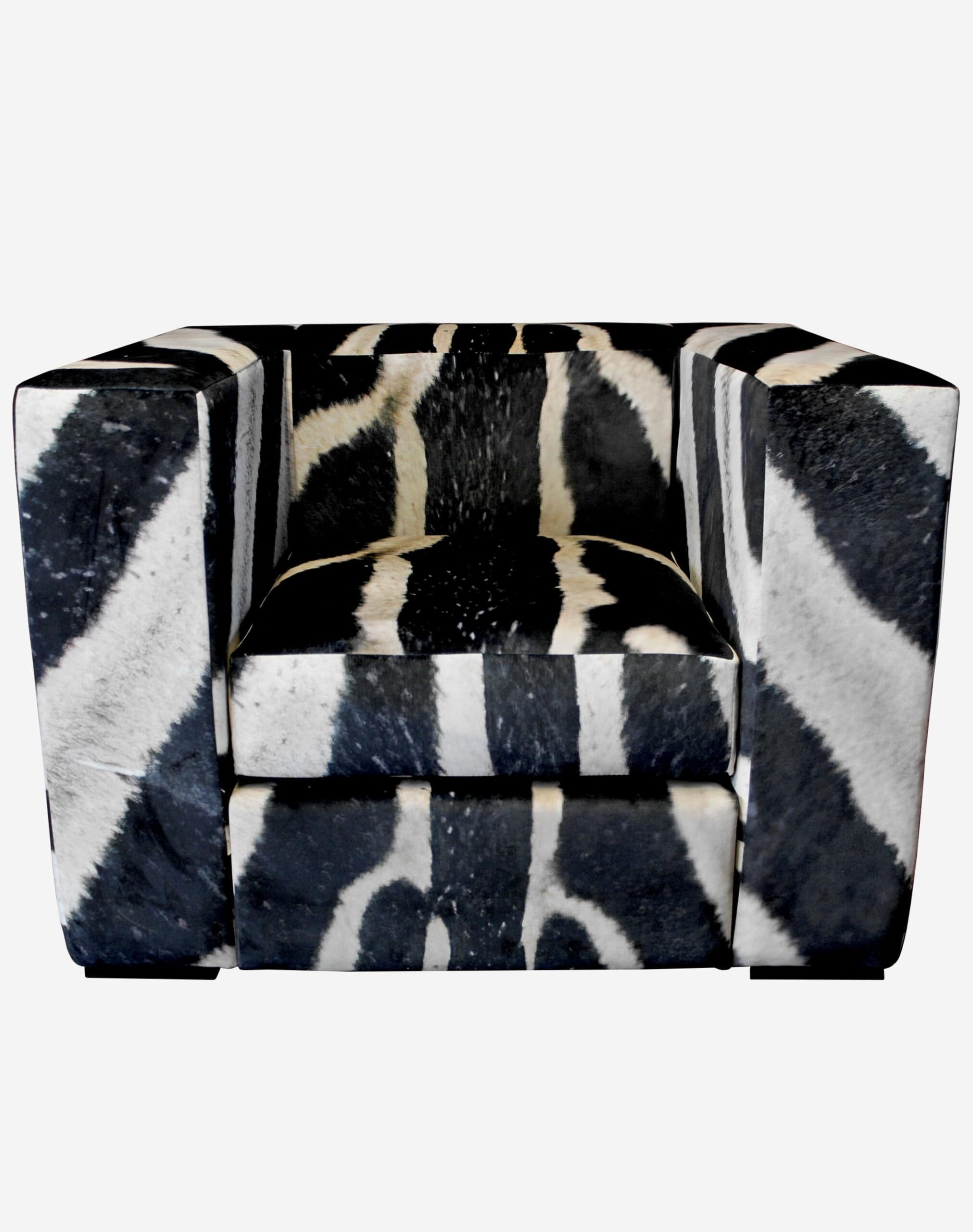 poltrona-in-velluto-stampato-nero-bianco-con-motivo-zebrato-pezzi-unici