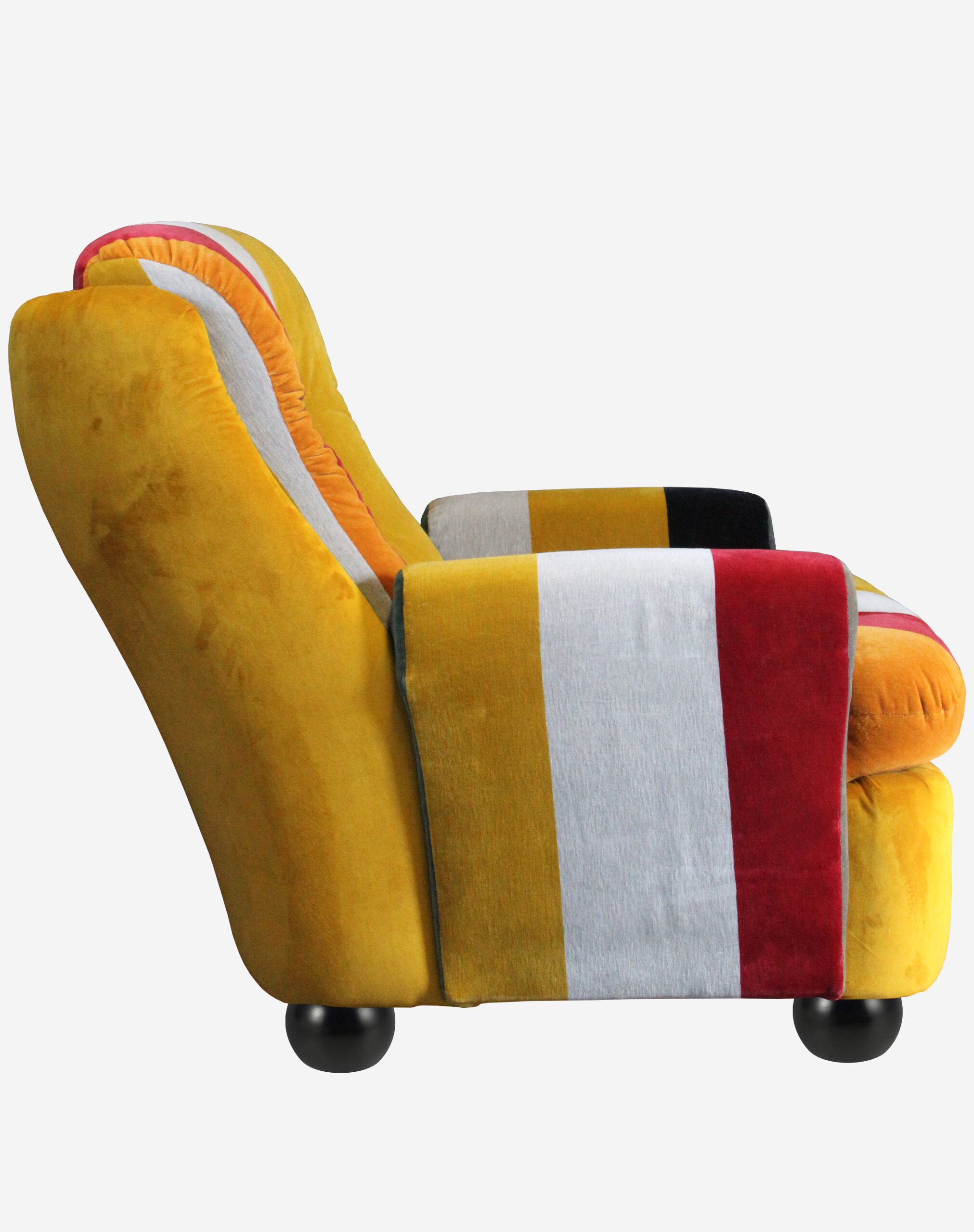 poltrone-vintage-a-righe-rosso-giallo-grigio-pezzo-unico